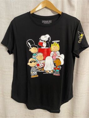 Peanuts Charlie Brown Halloween Graphic T-Shirt Snoopy Woodstock Juniors XL